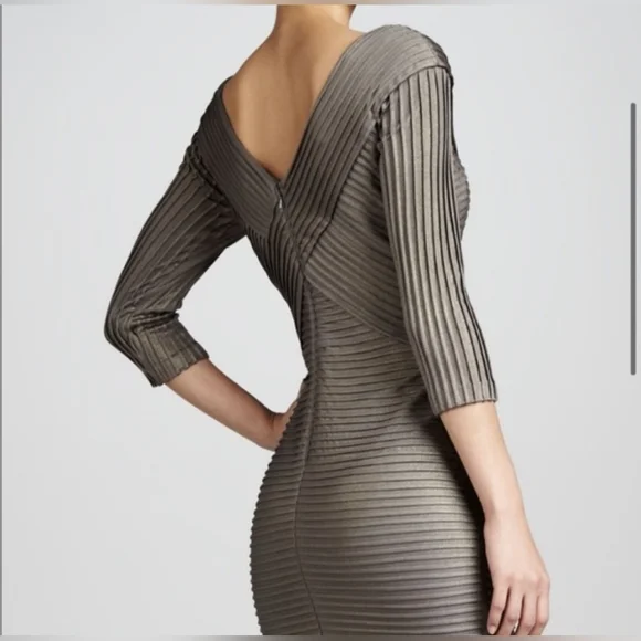 Tadashi Shoji Metallic Gray Ribbed V‑Neck Sheath Dress, Size XS, Fit Like S - Picture 4 of 10